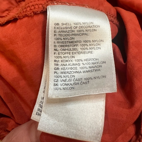 3/$15 North Face, 4” mid rise Short US S - Picture 3 of 8